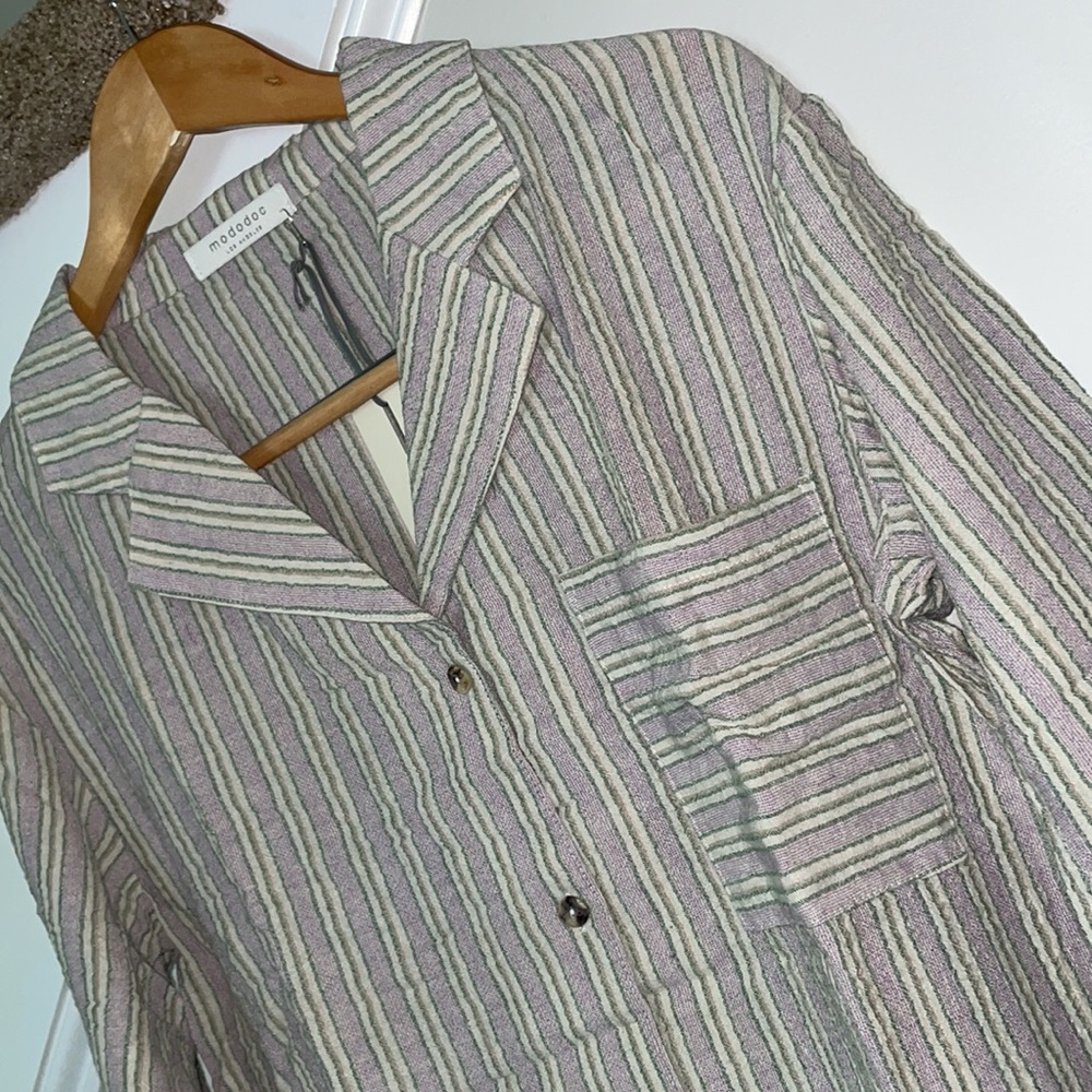 🆕 MODODOC • Button-Up Top - Picture 2 of 6
